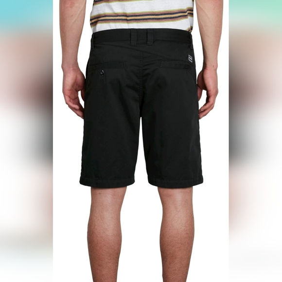 Volcom Shorts - Picture 3 of 12
